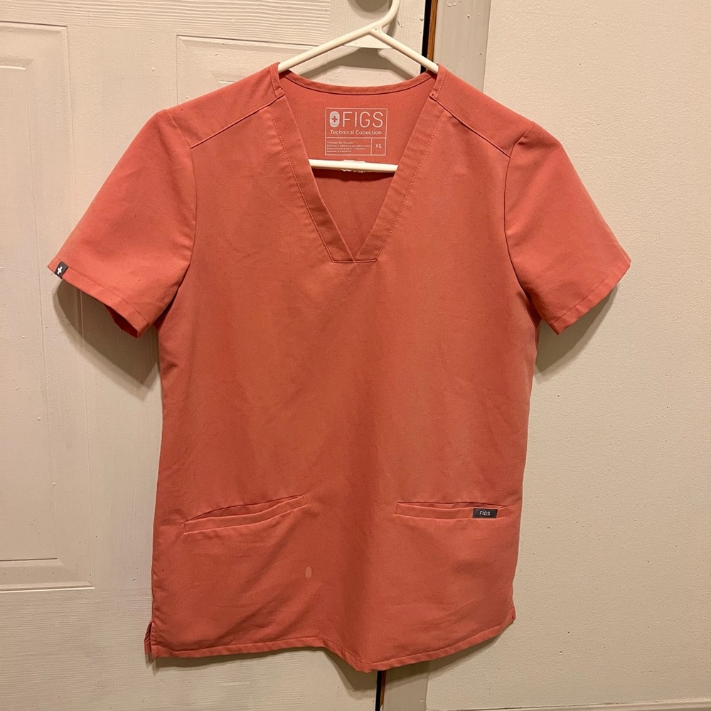 Figs Casma Three Pocket Scrub Top XS